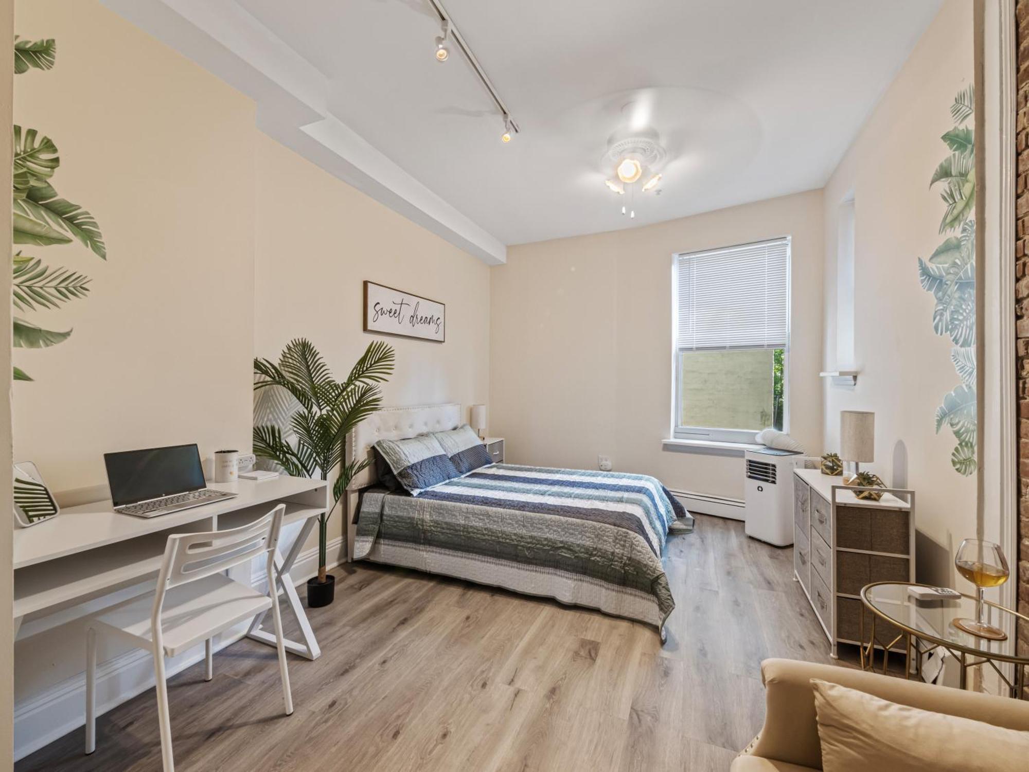 Minutes To Nyc Sleeps 5 Apartment Хоубоукън Екстериор снимка