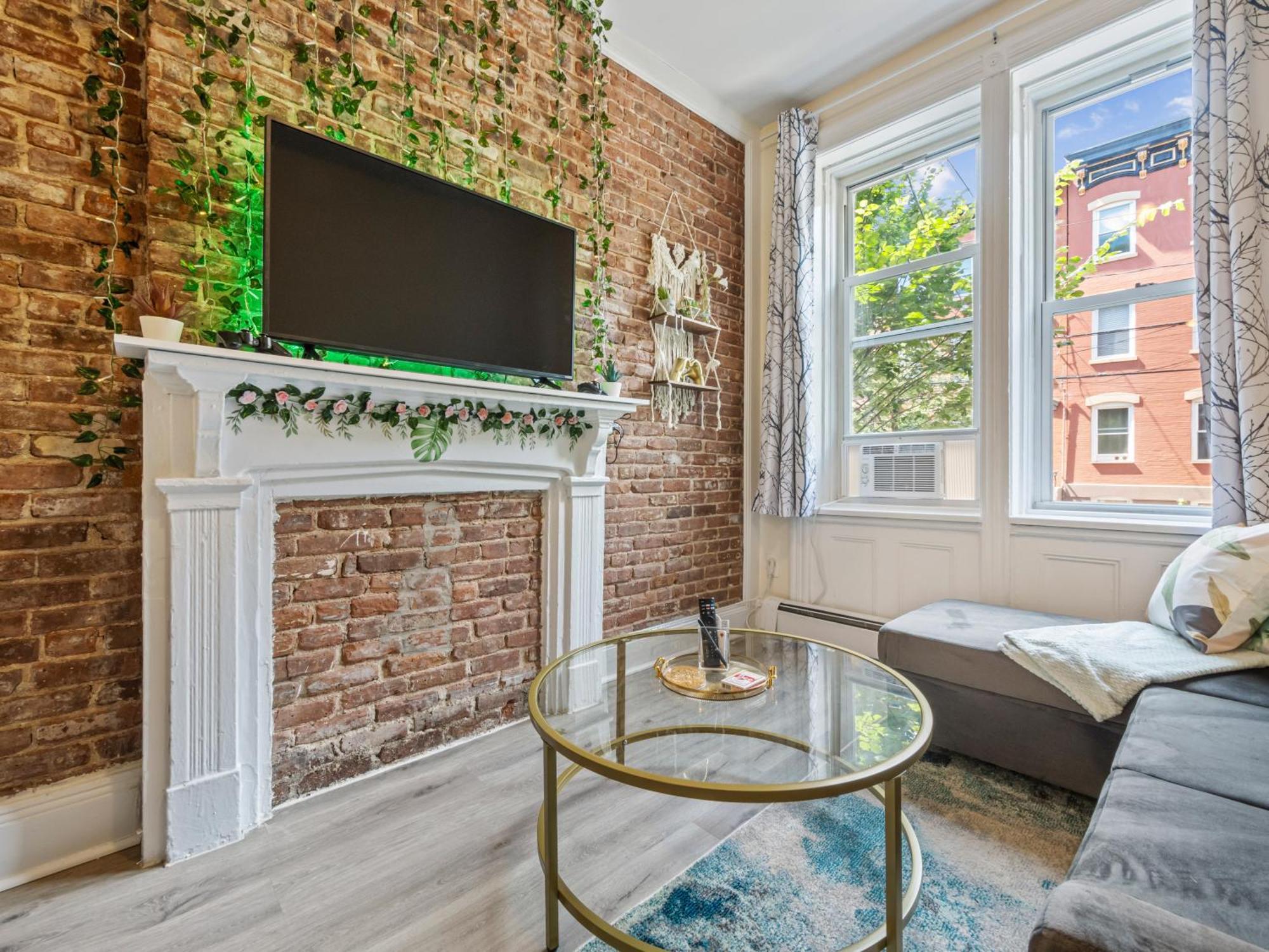 Minutes To Nyc Sleeps 5 Apartment Хоубоукън Екстериор снимка